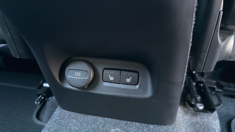 Volvo XC40 2.0 B3P Plus Dark 5dr Auto Petrol Estate